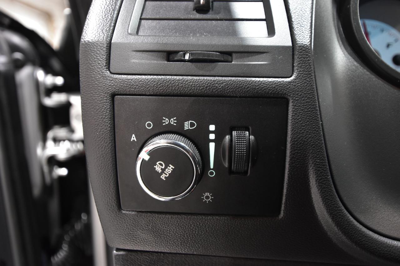 Dodge Challenger 2dr Cpe SRT8 392 2012