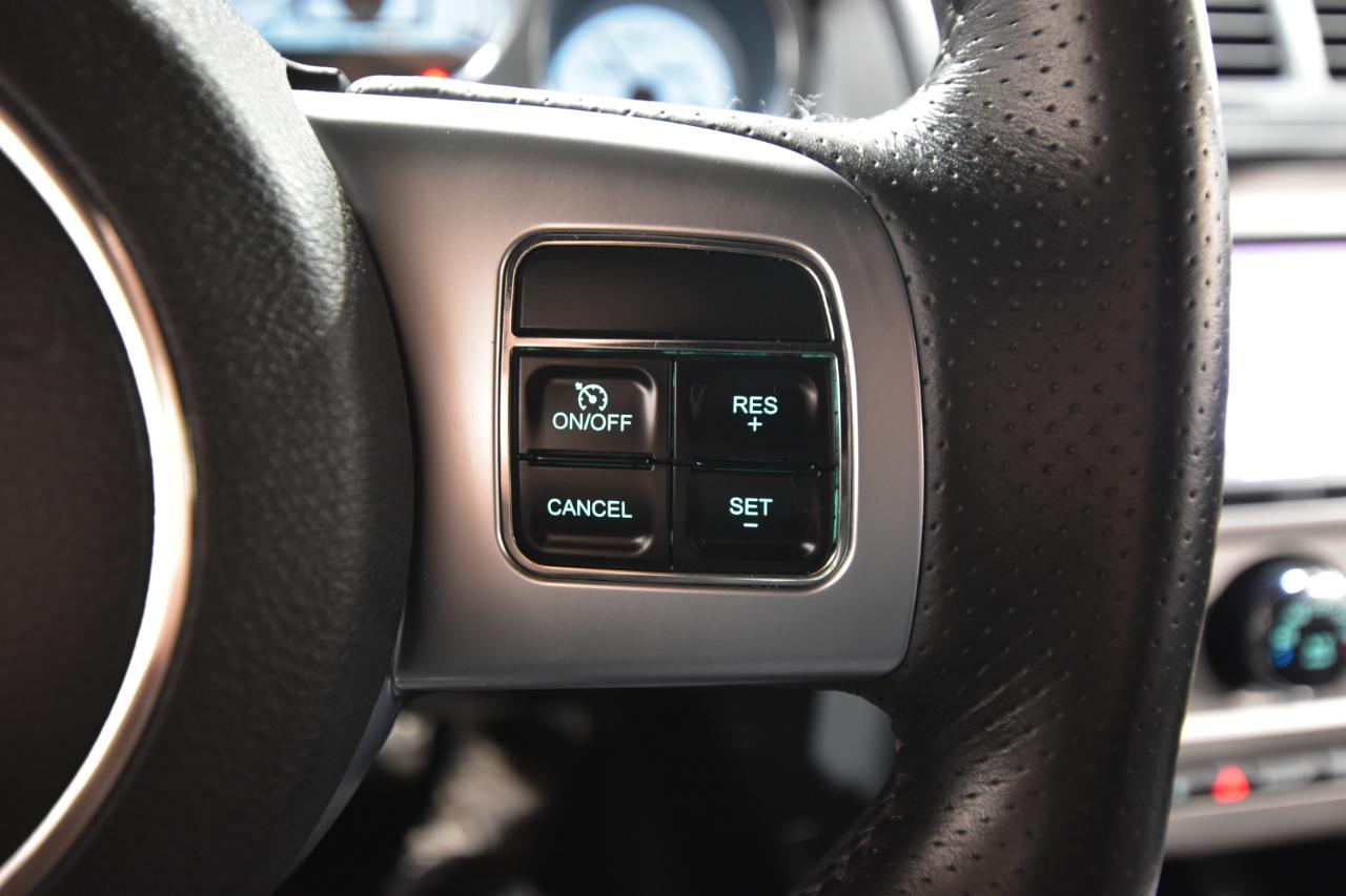 Dodge Challenger 2dr Cpe SRT8 392 2012