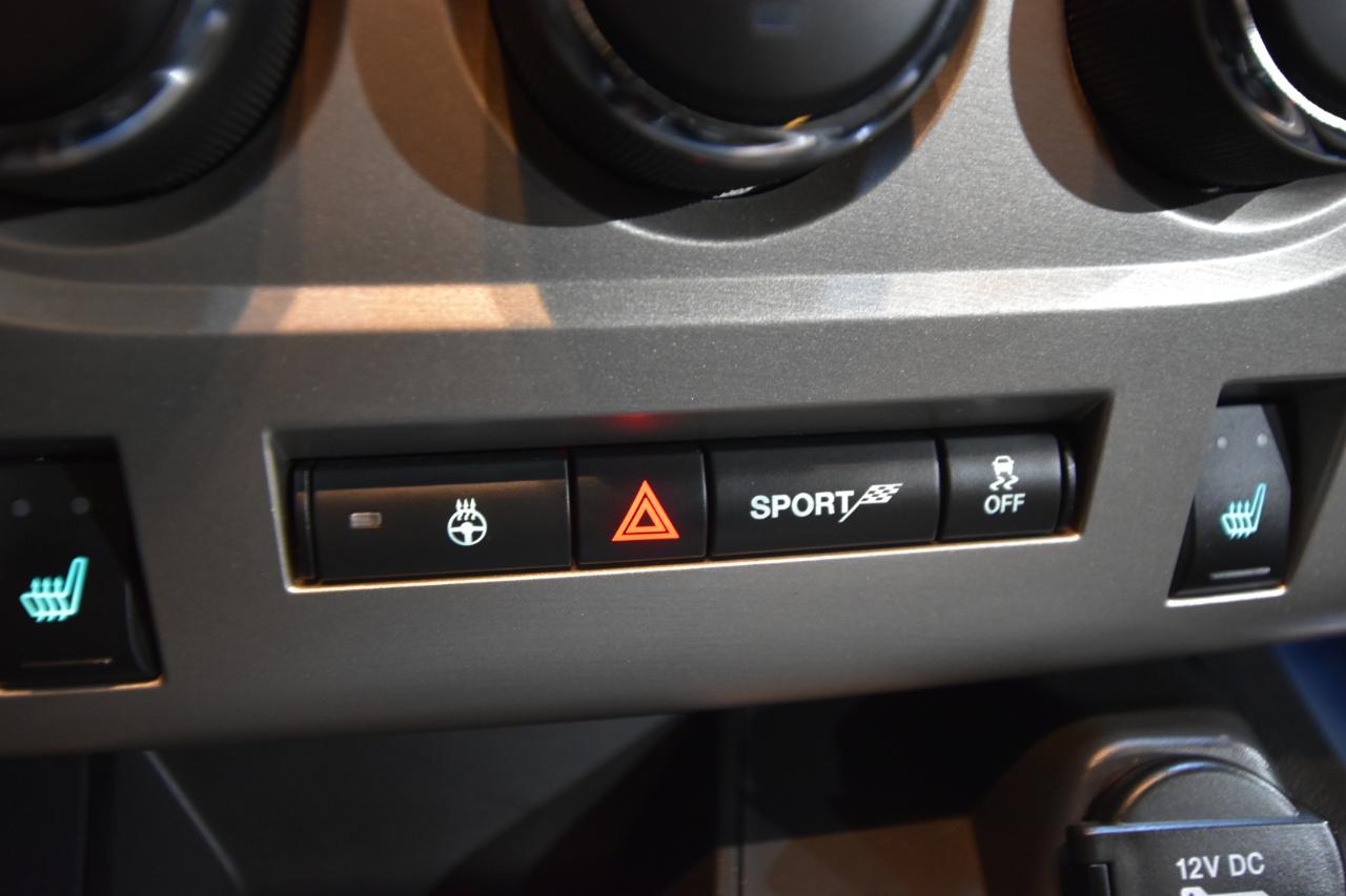 Dodge Challenger 2dr Cpe SRT8 392 2012