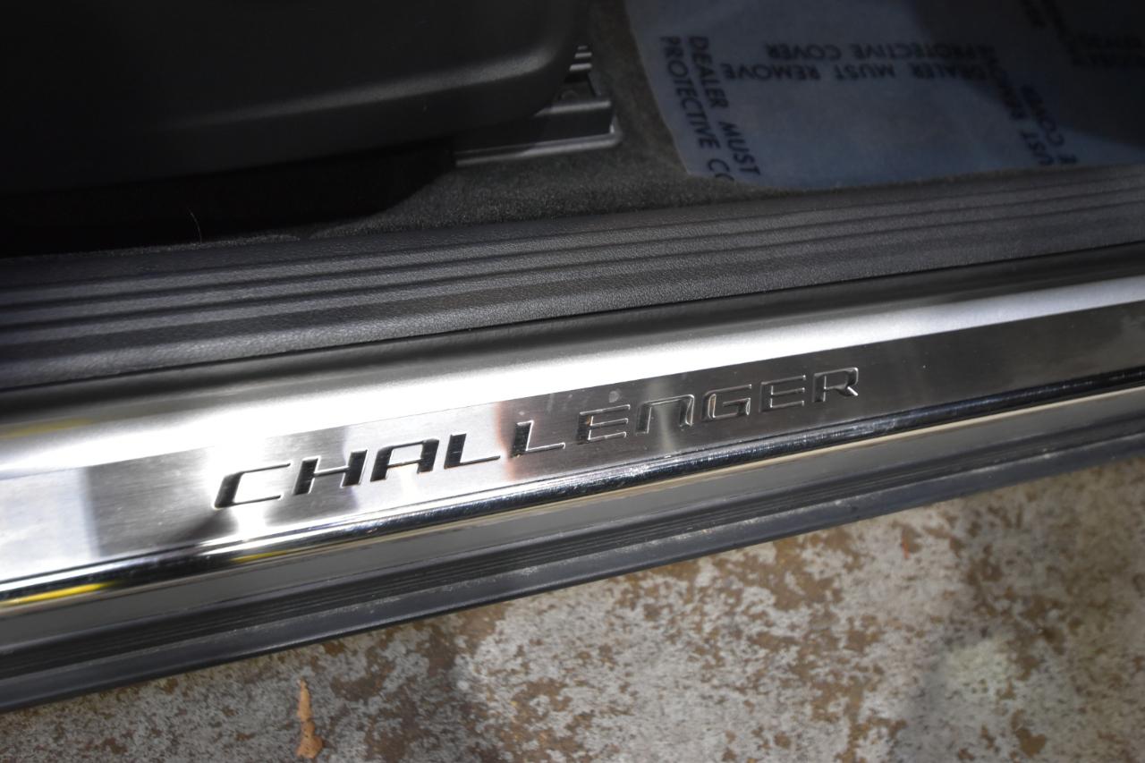 Dodge Challenger 2dr Cpe SRT8 392 2012