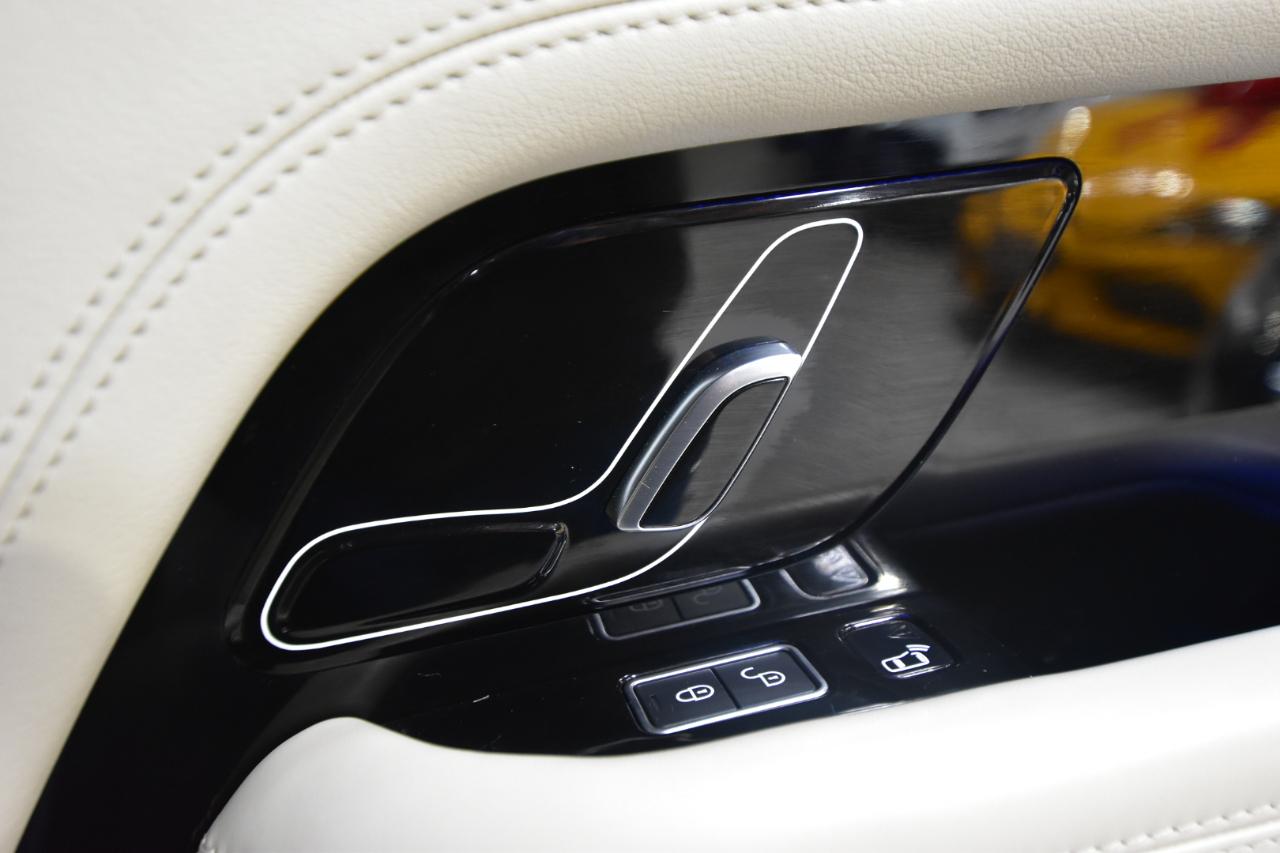 Land Rover Range Rover V8 Supercharged SWB 2018