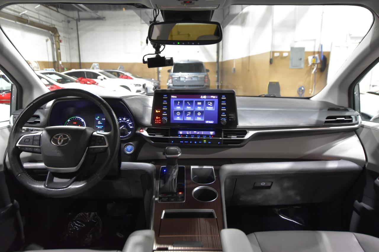 Toyota Sienna XLE FWD 8-Passenger (Natl) 2022