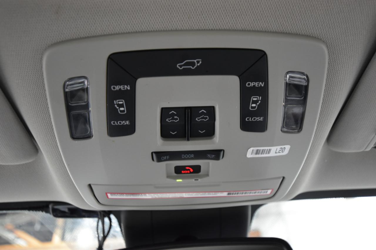 Toyota Sienna XLE FWD 8-Passenger (Natl) 2022