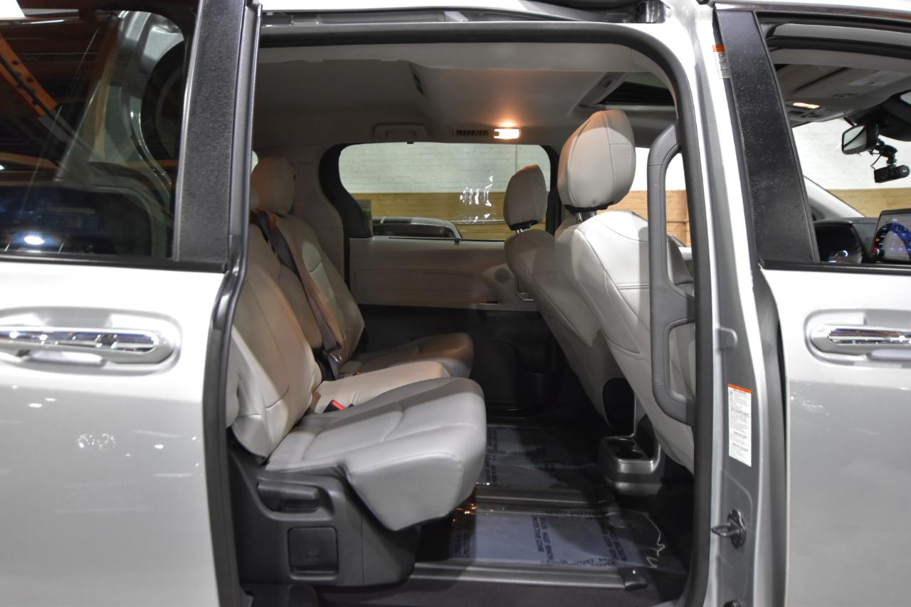 Toyota Sienna XLE FWD 8-Passenger (Natl) 2022