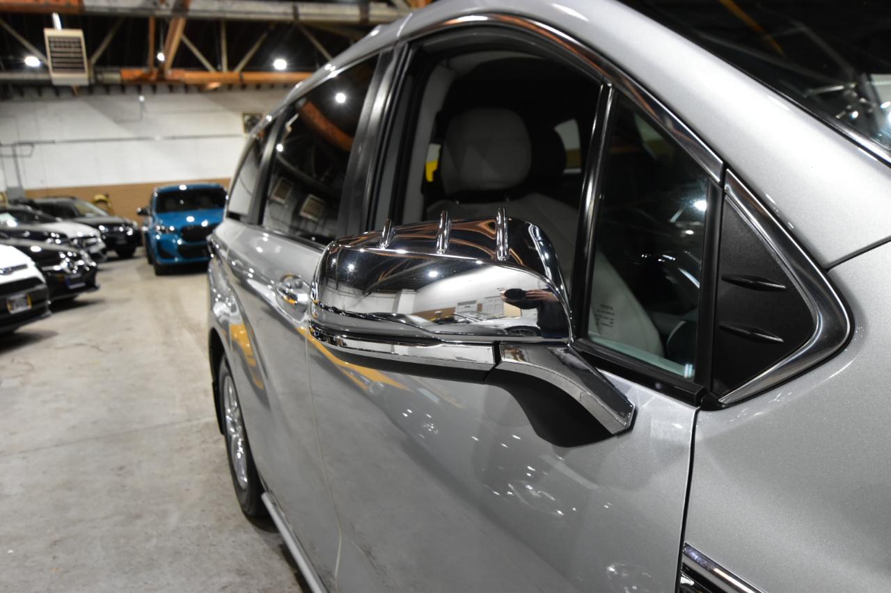 Toyota Sienna XLE FWD 8-Passenger (Natl) 2022