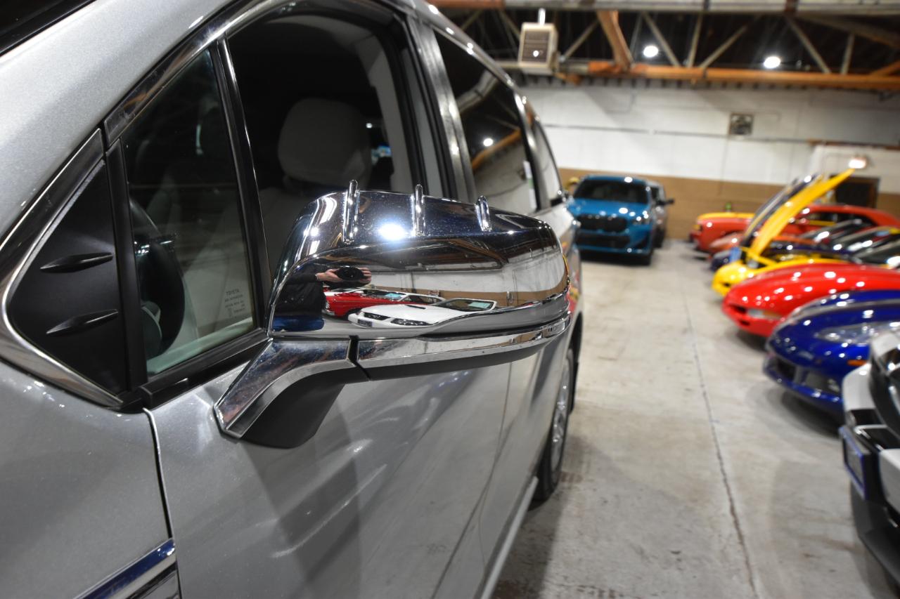 Toyota Sienna XLE FWD 8-Passenger (Natl) 2022