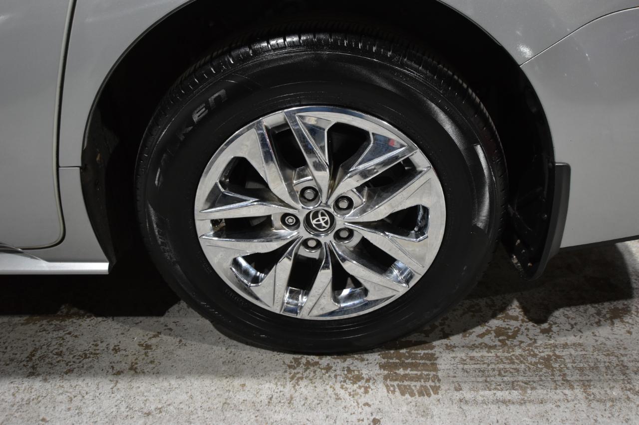 Toyota Sienna XLE FWD 8-Passenger (Natl) 2022