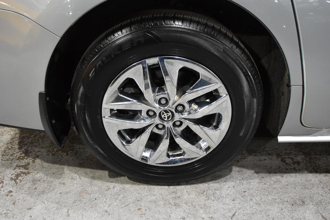 Toyota Sienna XLE FWD 8-Passenger (Natl) 2022