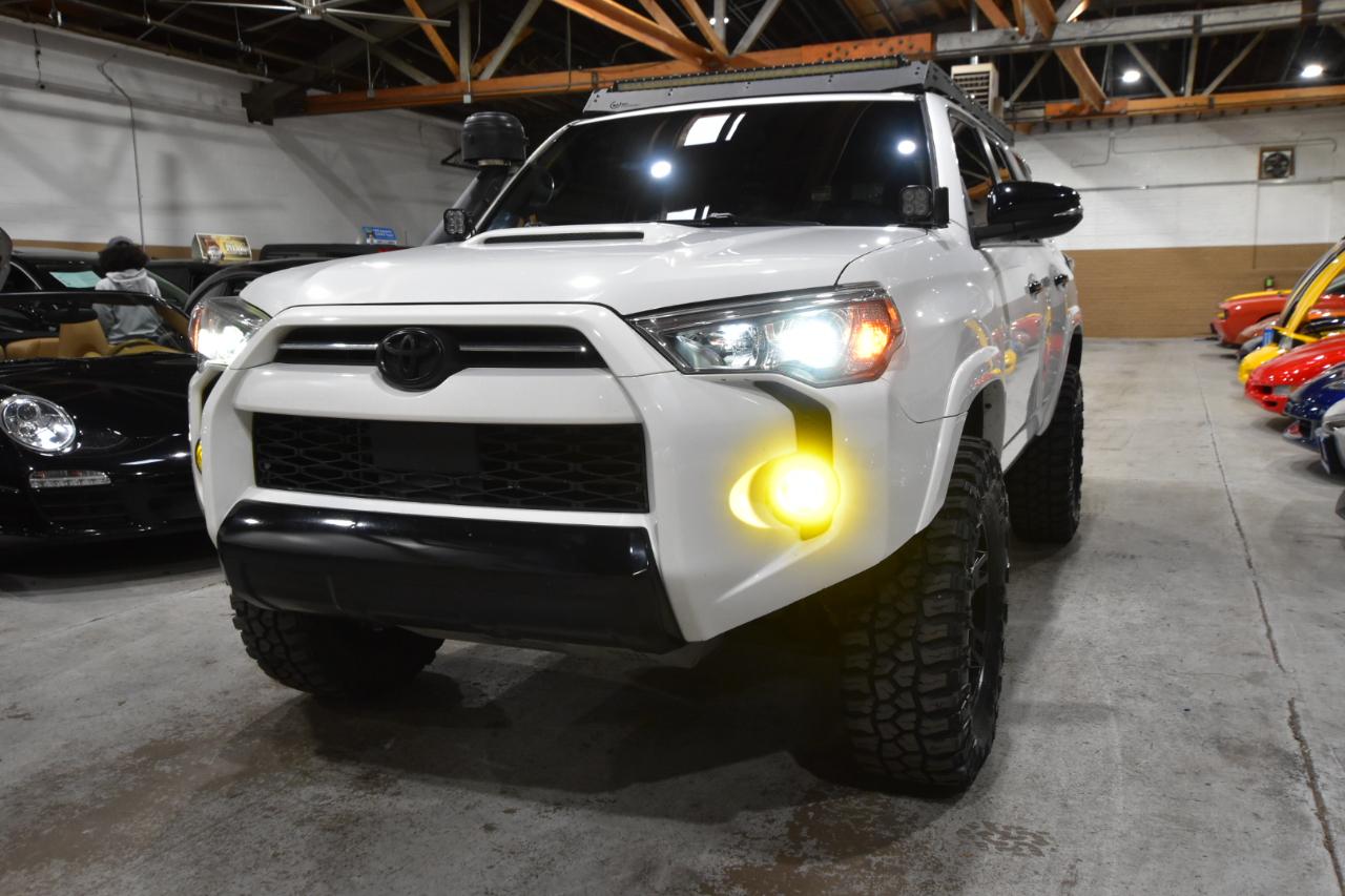 Toyota 4Runner Venture 4WD (Natl) 2021