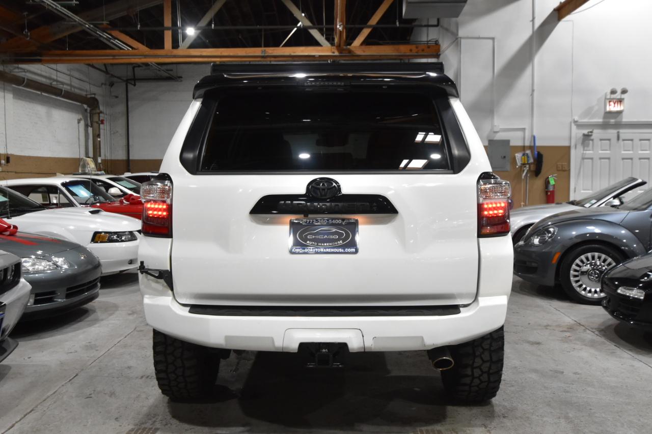 Toyota 4Runner Venture 4WD (Natl) 2021