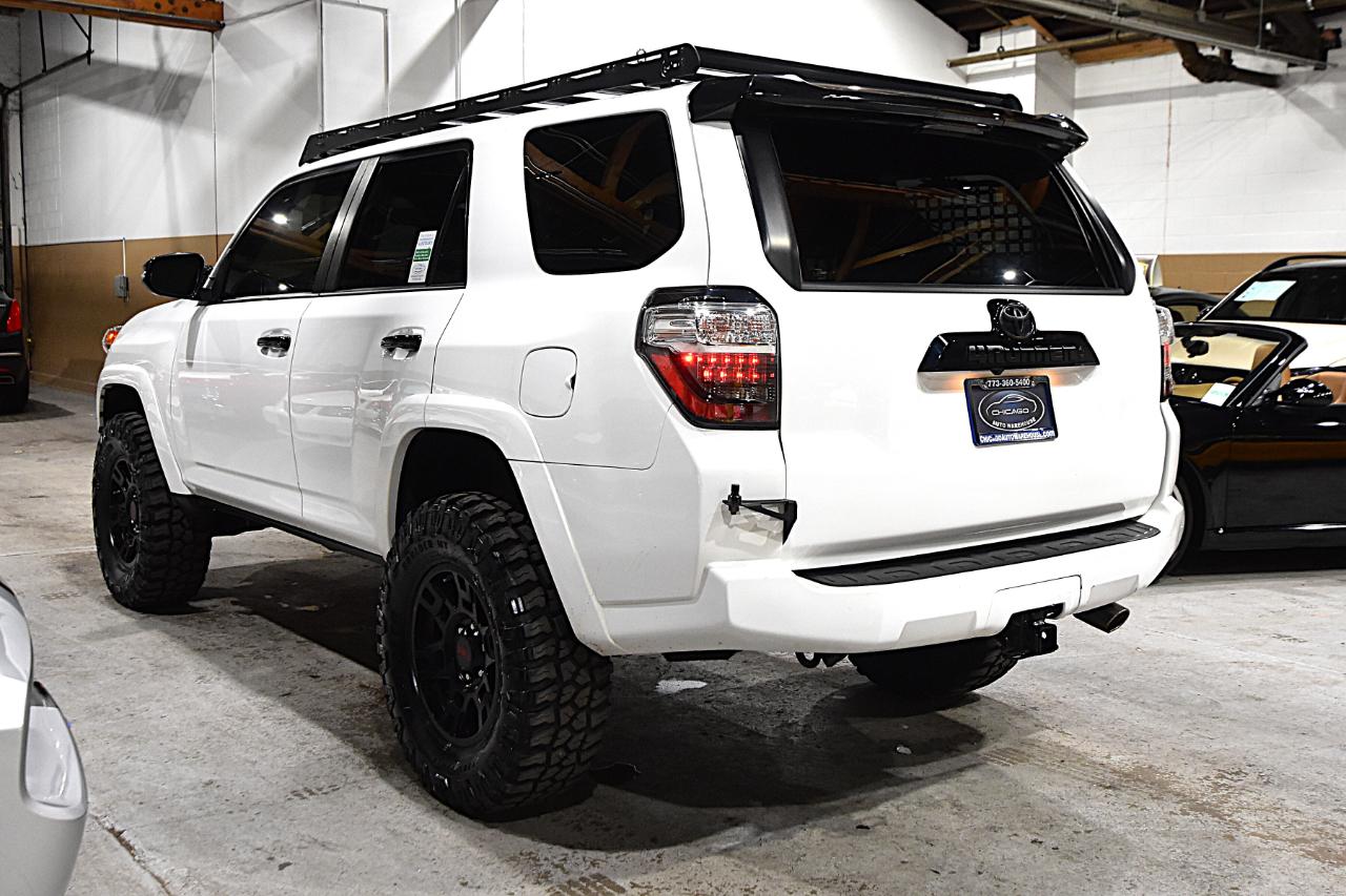 Toyota 4Runner Venture 4WD (Natl) 2021