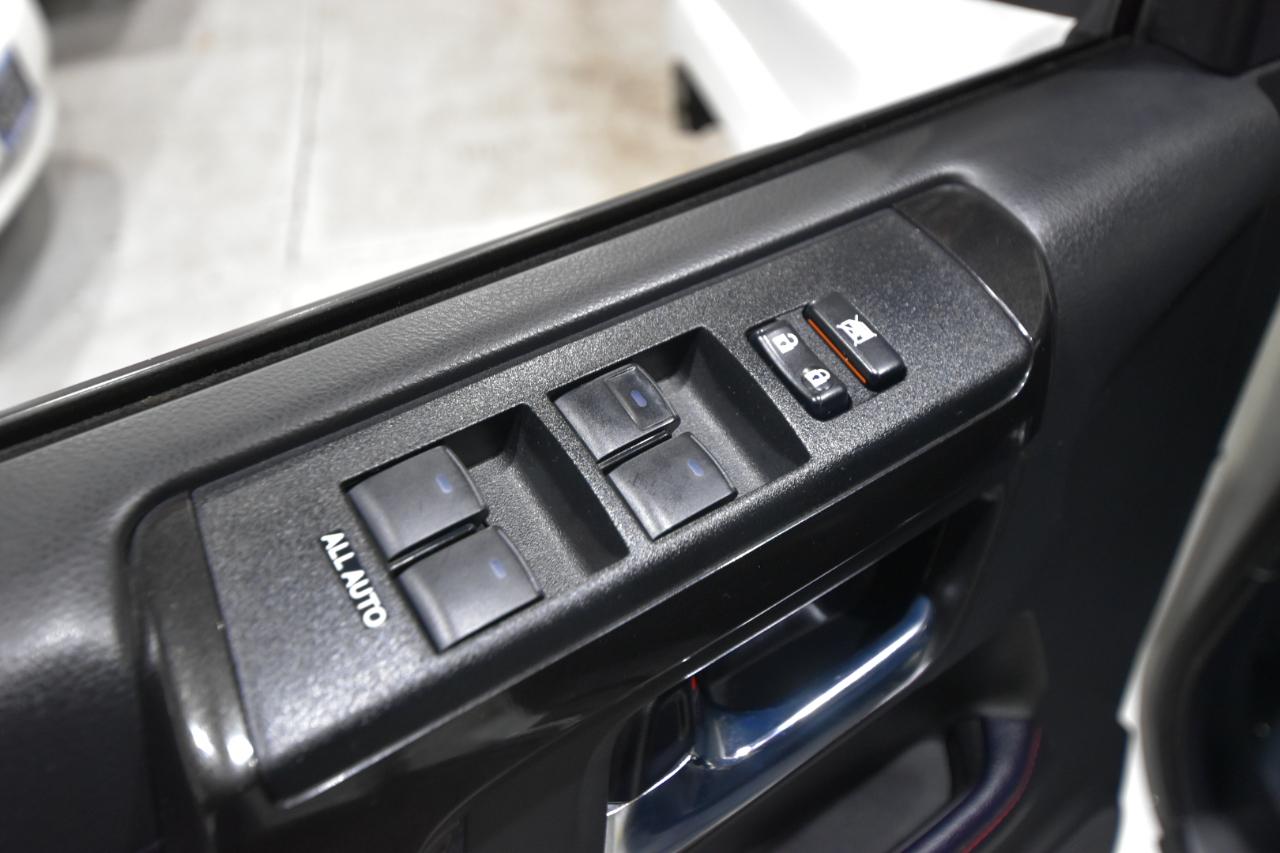 Toyota 4Runner Venture 4WD (Natl) 2021