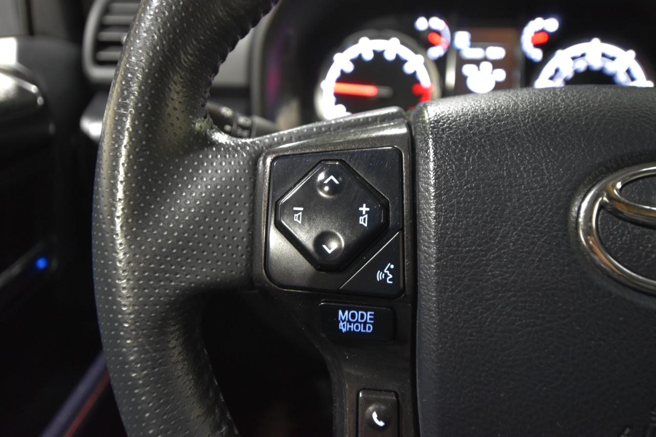 Toyota 4Runner Venture 4WD (Natl) 2021