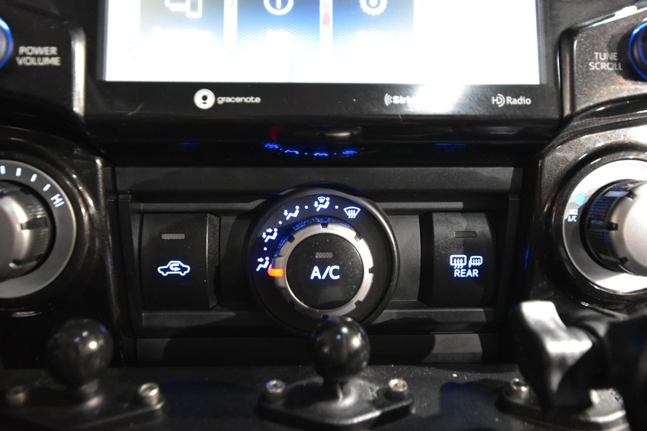 Toyota 4Runner Venture 4WD (Natl) 2021