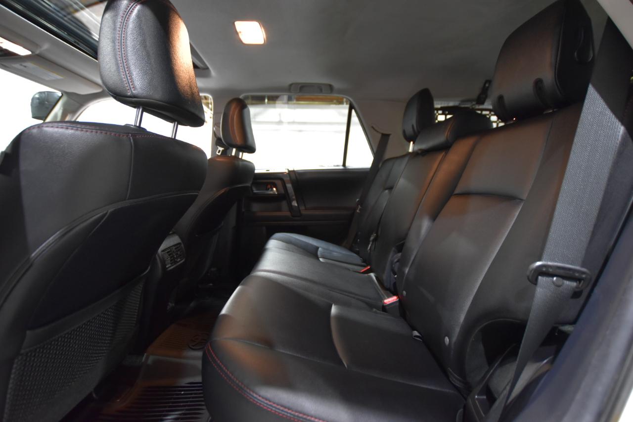 Toyota 4Runner Venture 4WD (Natl) 2021