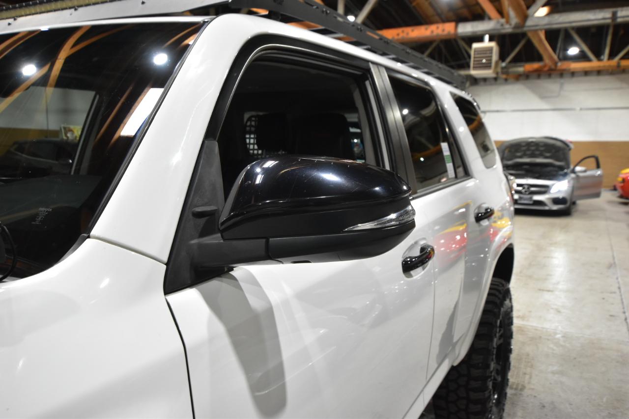 Toyota 4Runner Venture 4WD (Natl) 2021