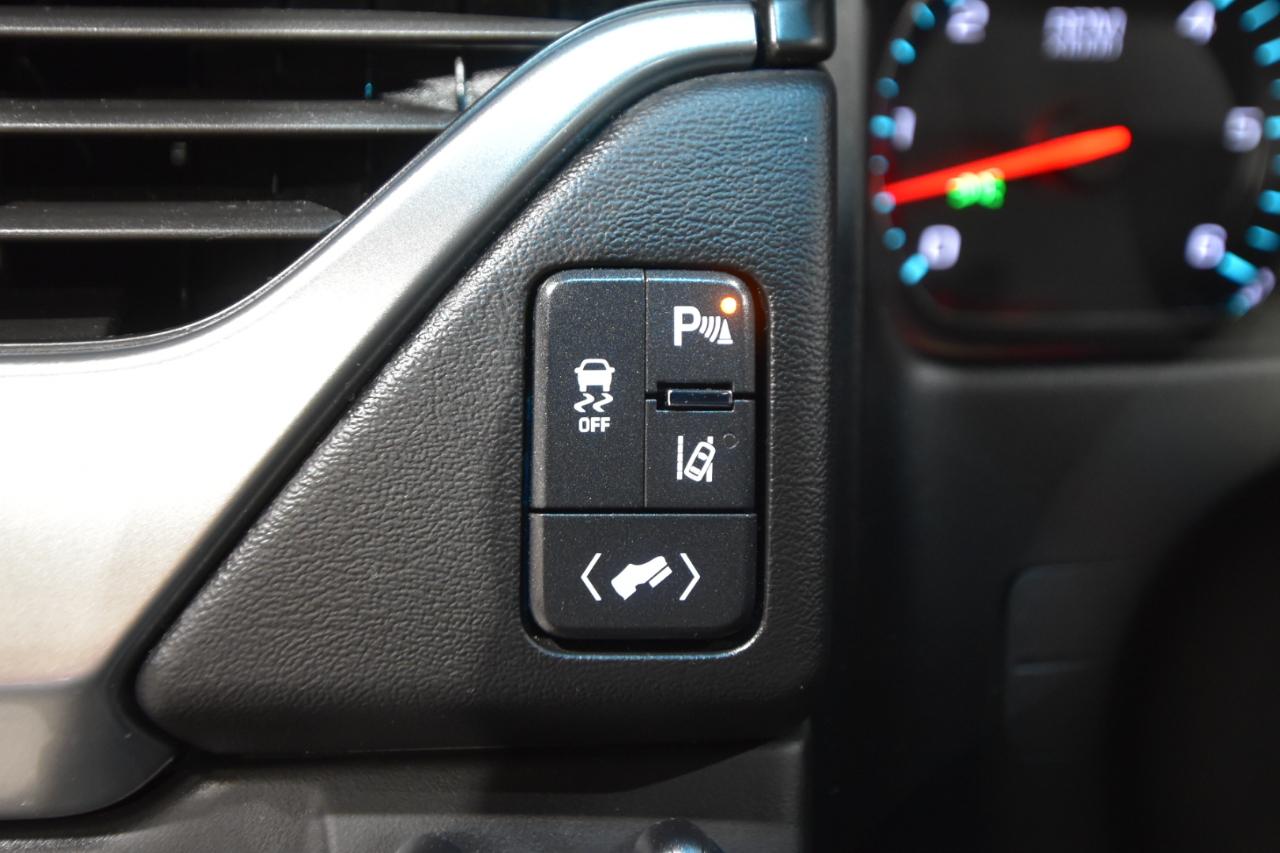 Chevrolet Suburban 4WD 4dr LT 2015