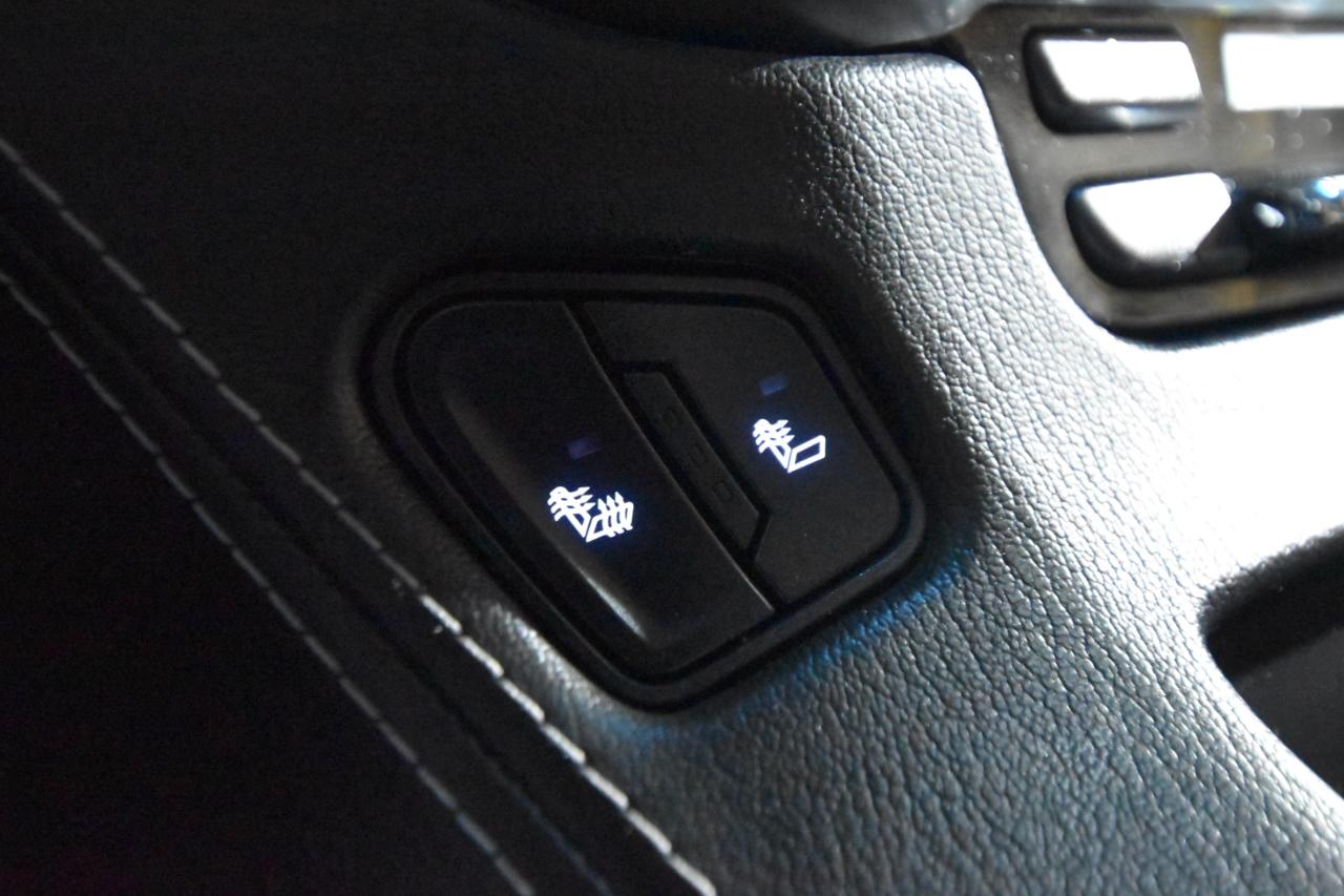 Chevrolet Suburban 4WD 4dr LT 2015