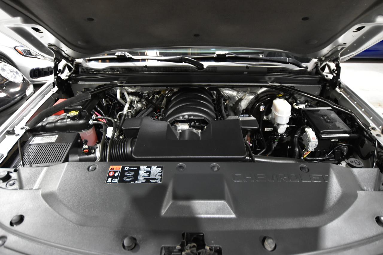 Chevrolet Suburban 4WD 4dr LT 2015