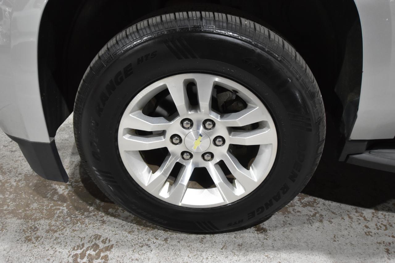 Chevrolet Suburban 4WD 4dr LT 2015