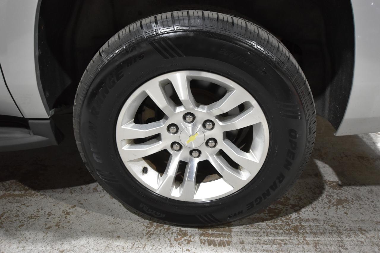 Chevrolet Suburban 4WD 4dr LT 2015