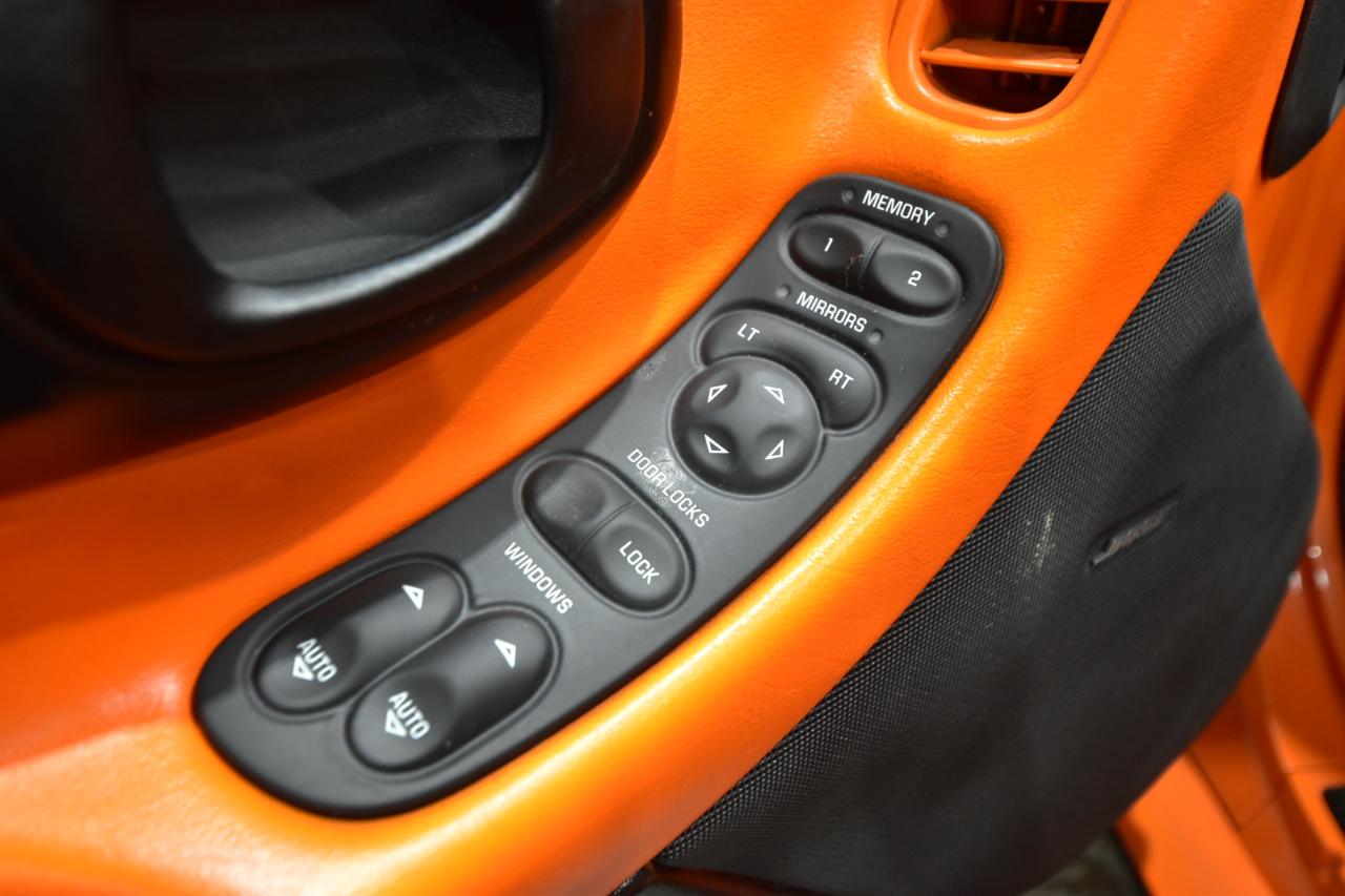 Chevrolet Corvette 2dr Cpe 2003