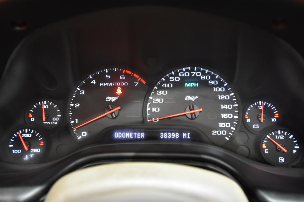 Chevrolet Corvette 2dr Cpe 2003