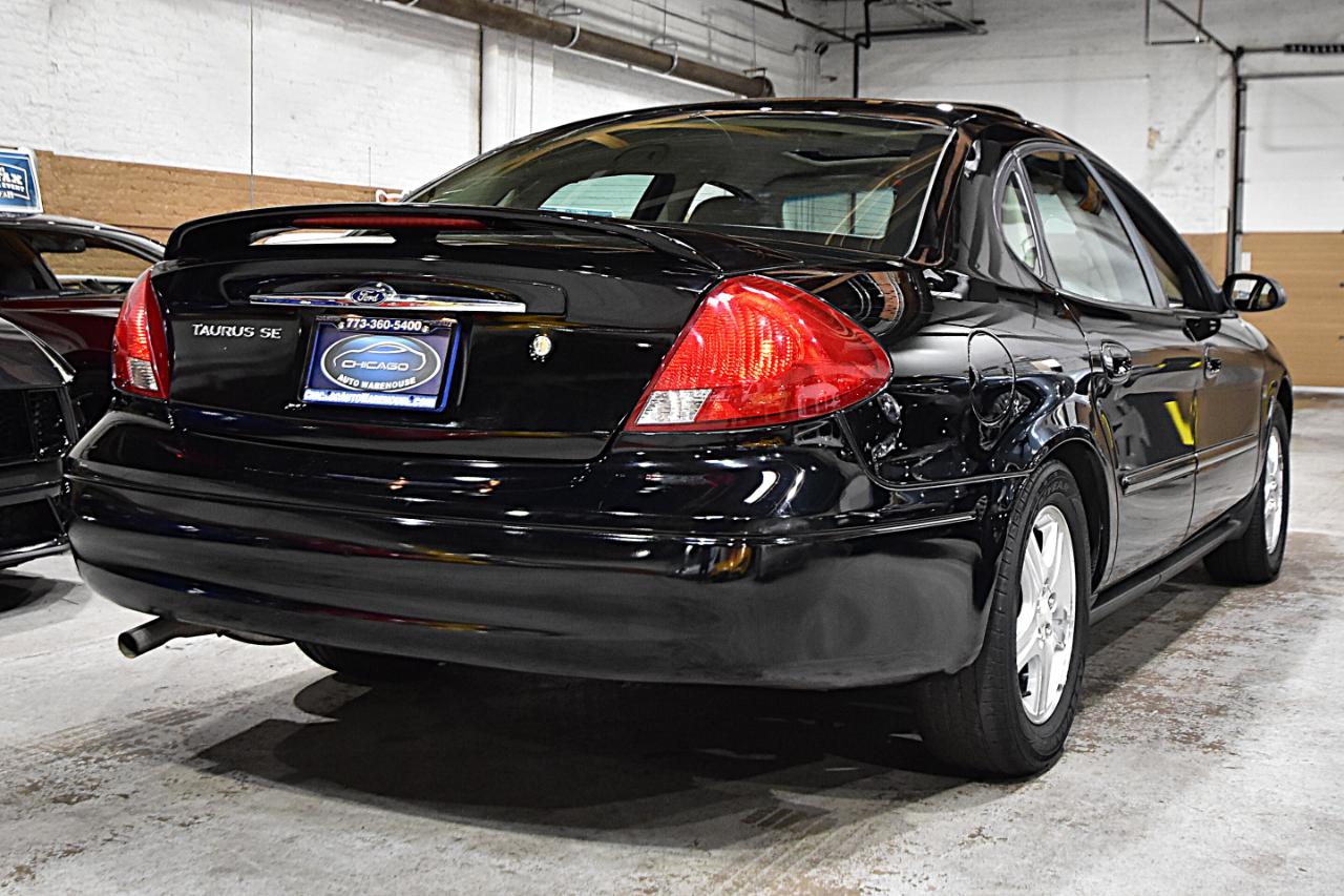 Ford Taurus 4dr Sdn SEL 2000