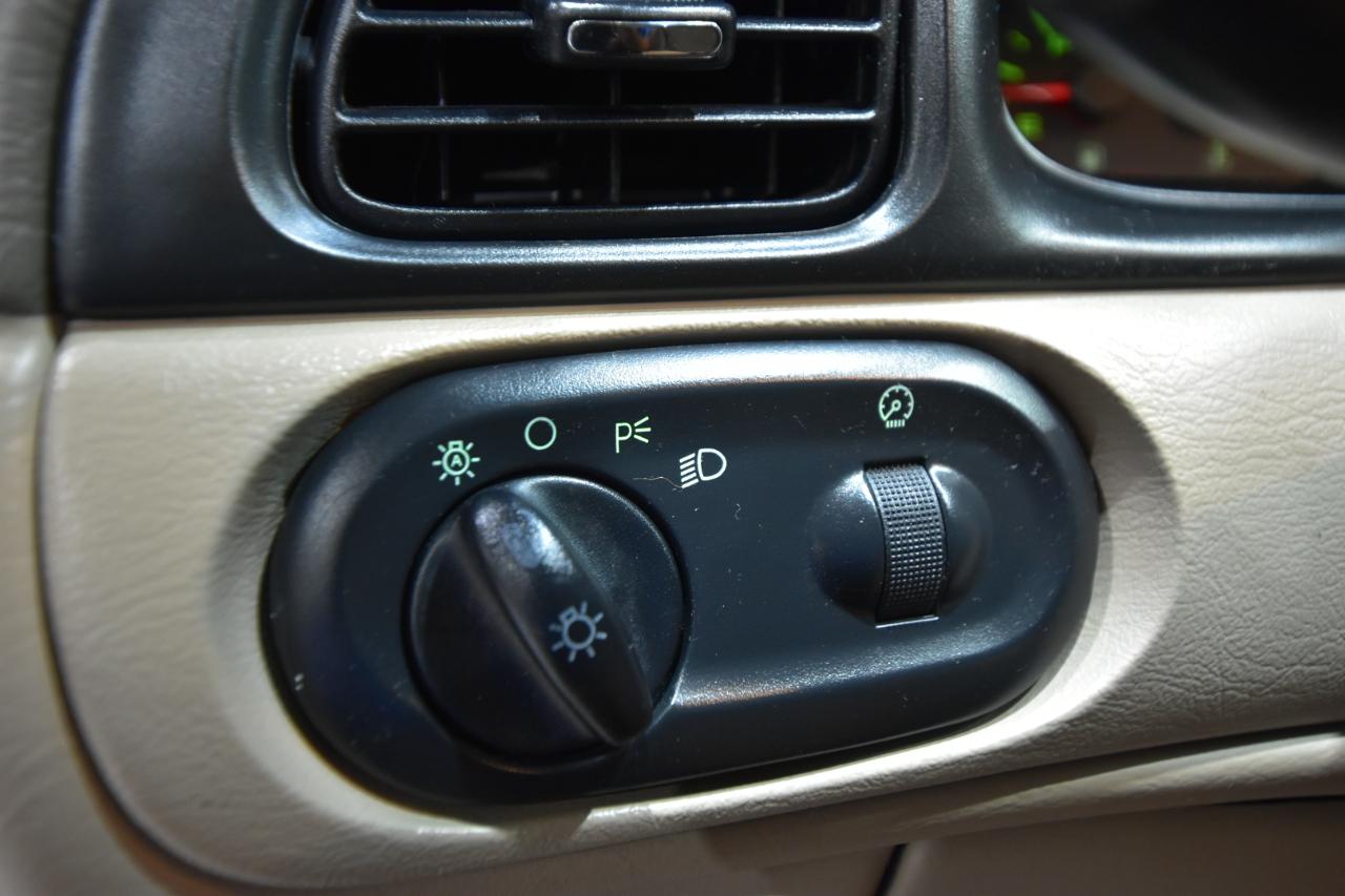 Ford Taurus 4dr Sdn SEL 2000