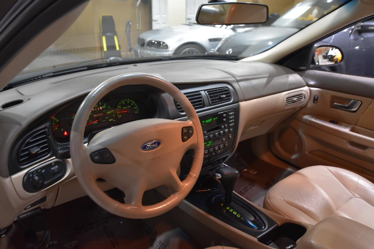 Ford Taurus 4dr Sdn SEL 2000