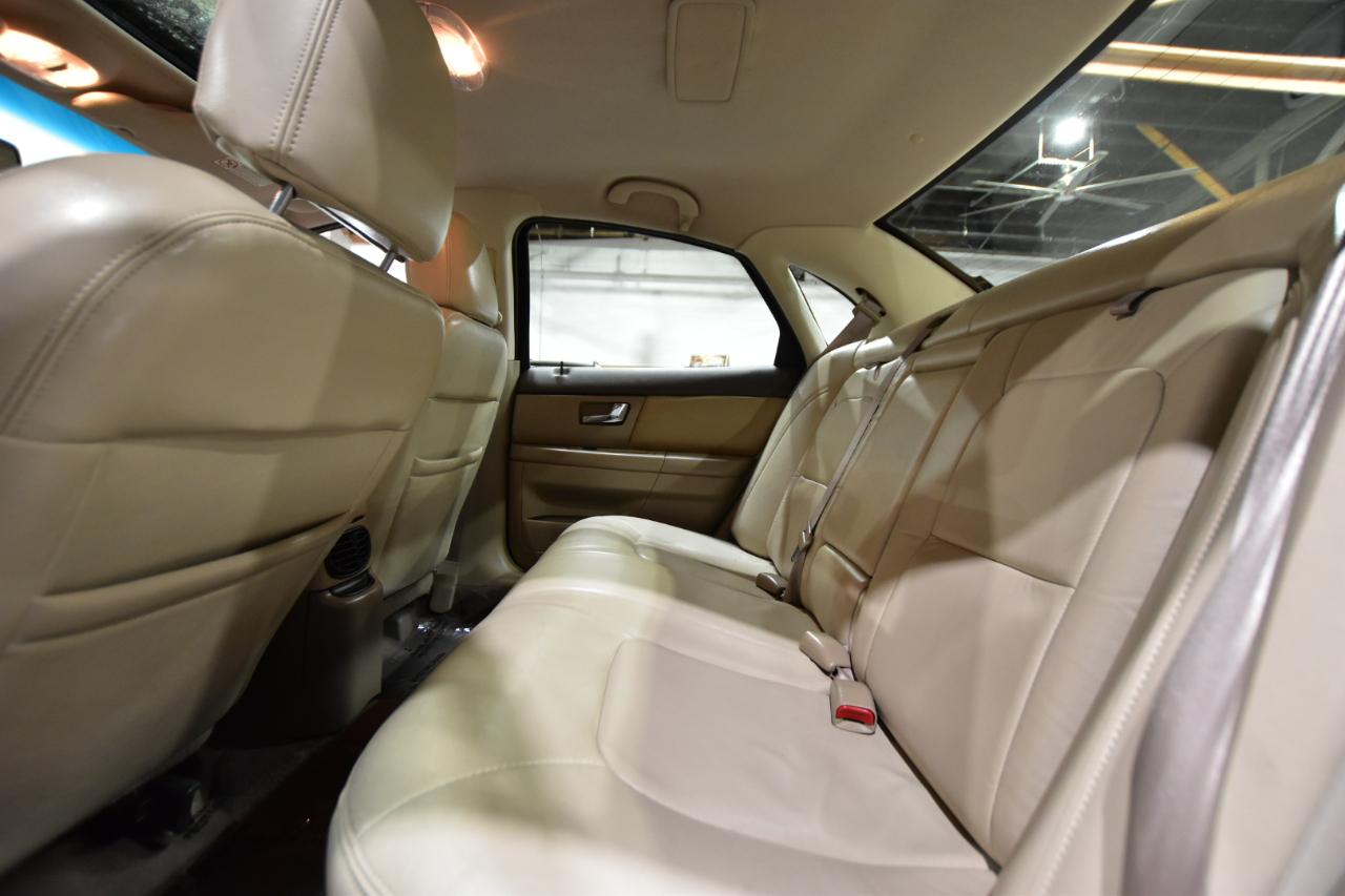 Ford Taurus 4dr Sdn SEL 2000