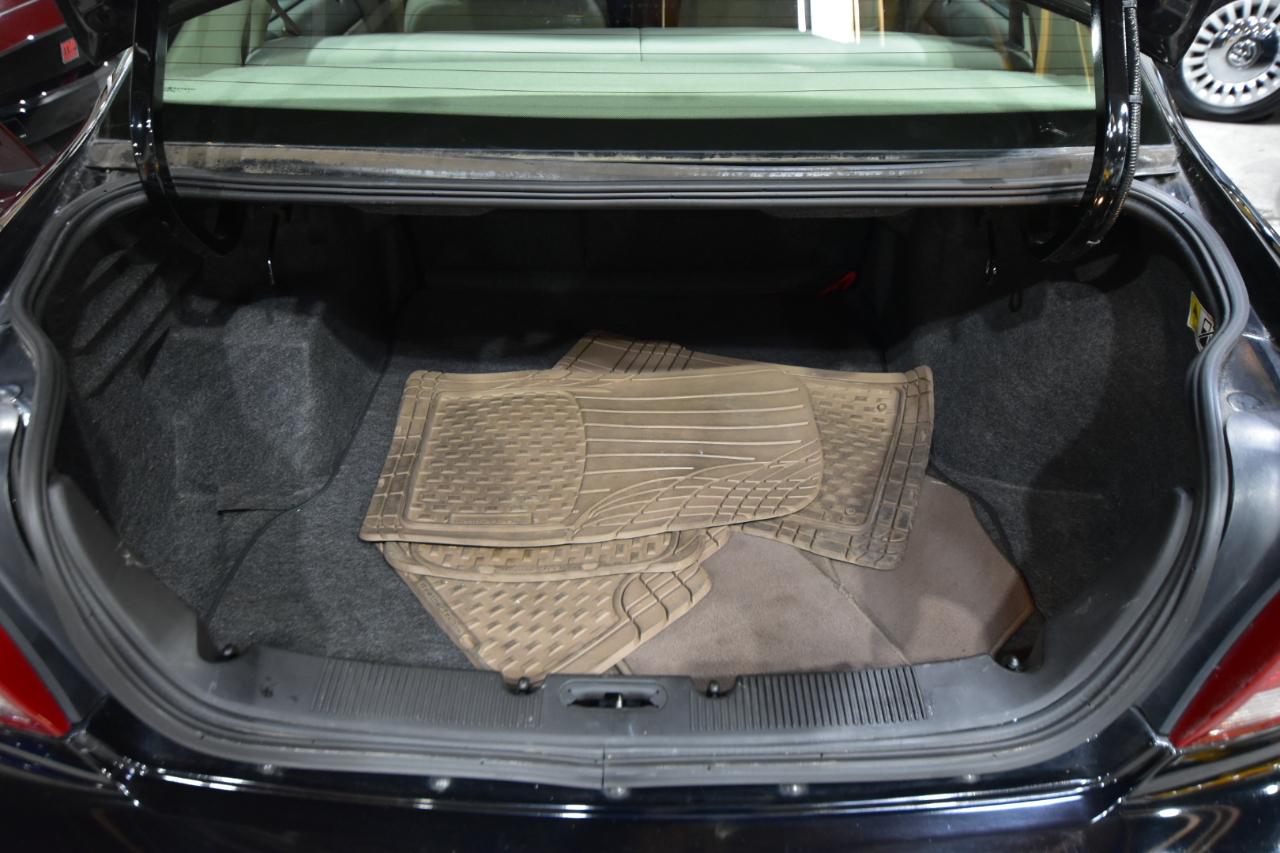 Ford Taurus 4dr Sdn SEL 2000