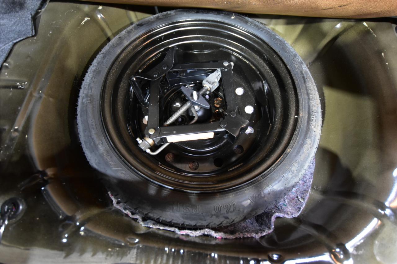 Ford Taurus 4dr Sdn SEL 2000