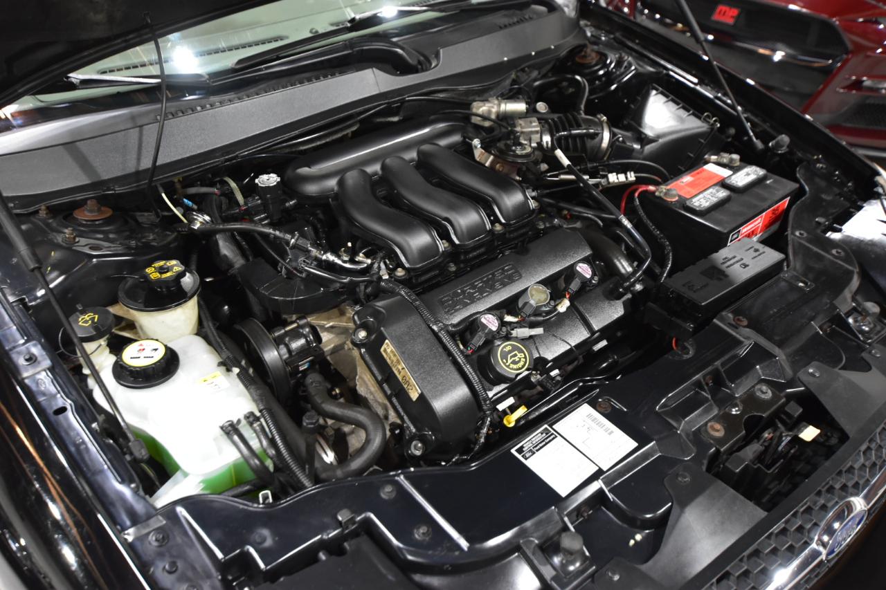 Ford Taurus 4dr Sdn SEL 2000