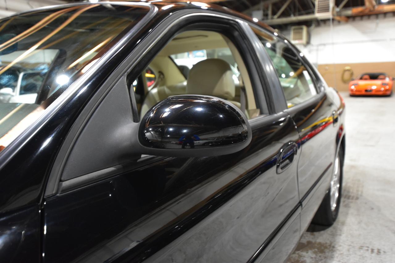 Ford Taurus 4dr Sdn SEL 2000