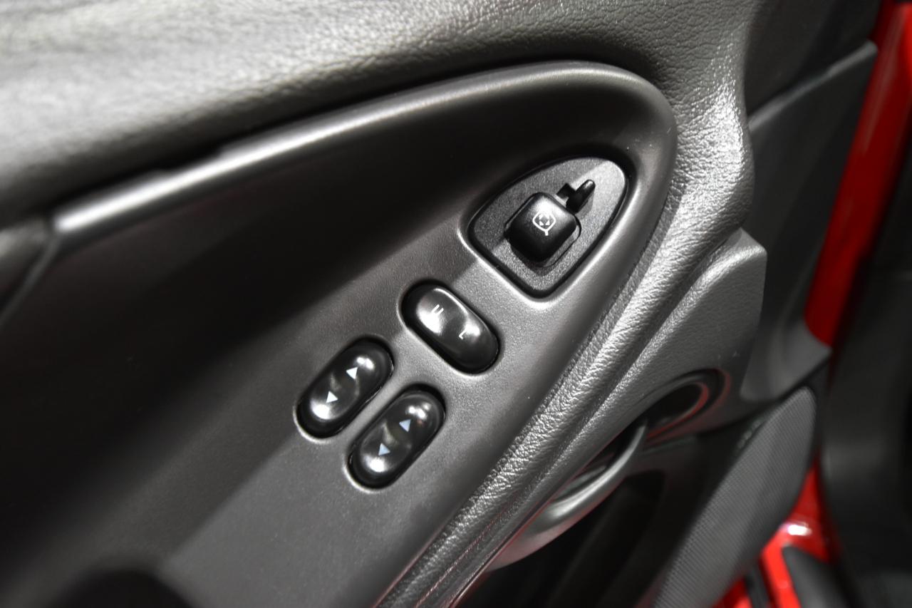 Ford Mustang 2dr Cpe Premium Mach 1 2004