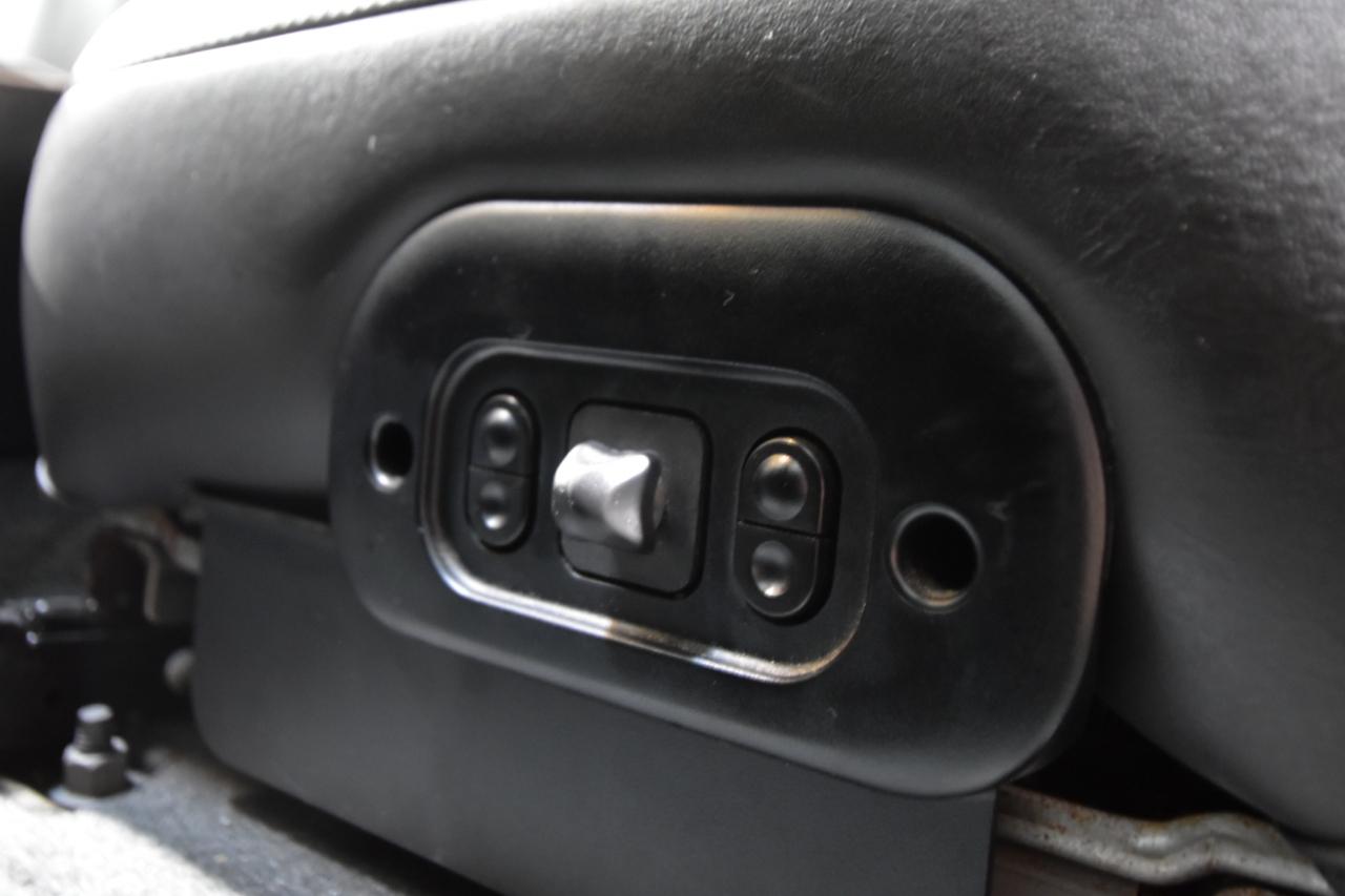 Ford Mustang 2dr Cpe Premium Mach 1 2004