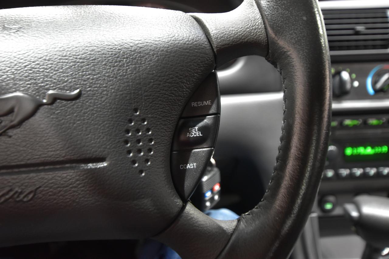 Ford Mustang 2dr Cpe Premium Mach 1 2004