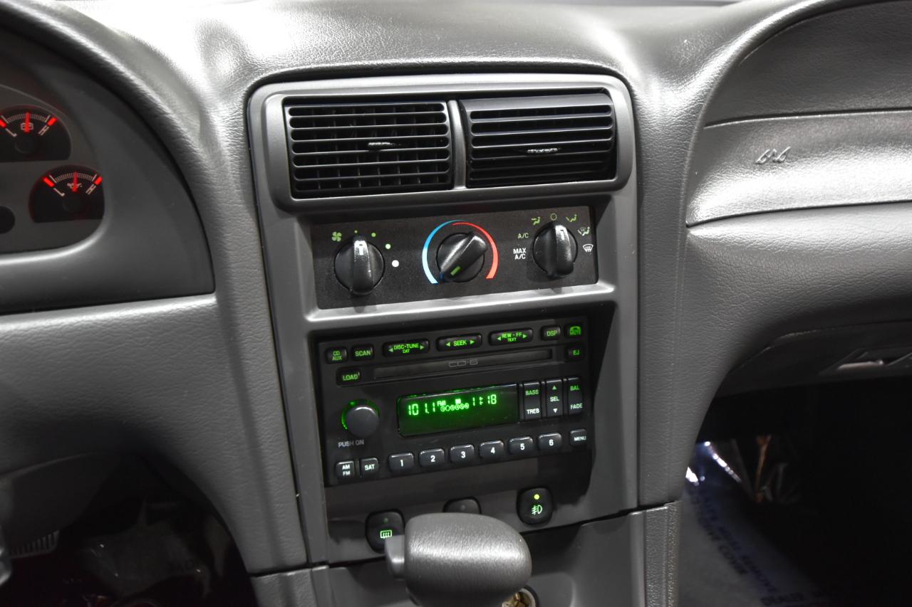 Ford Mustang 2dr Cpe Premium Mach 1 2004