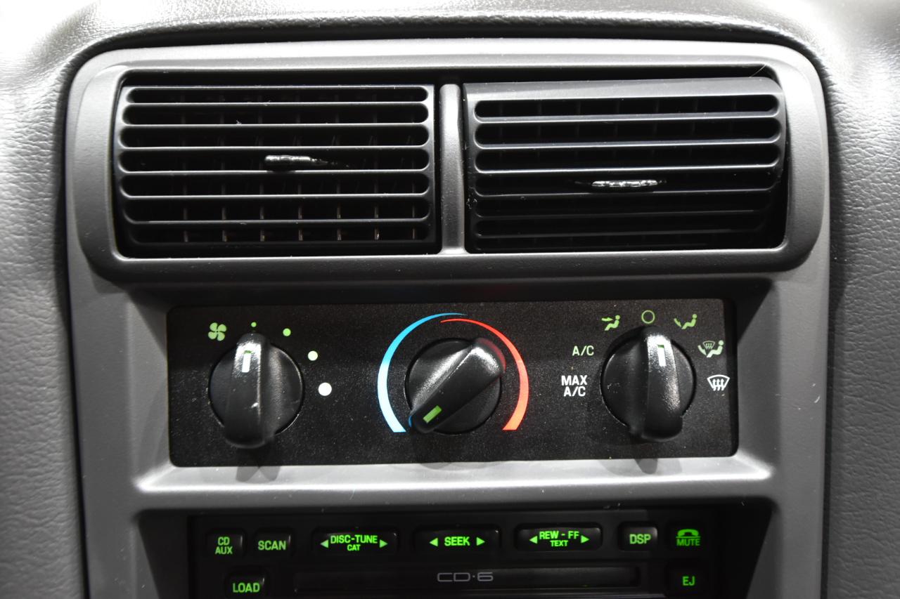 Ford Mustang 2dr Cpe Premium Mach 1 2004