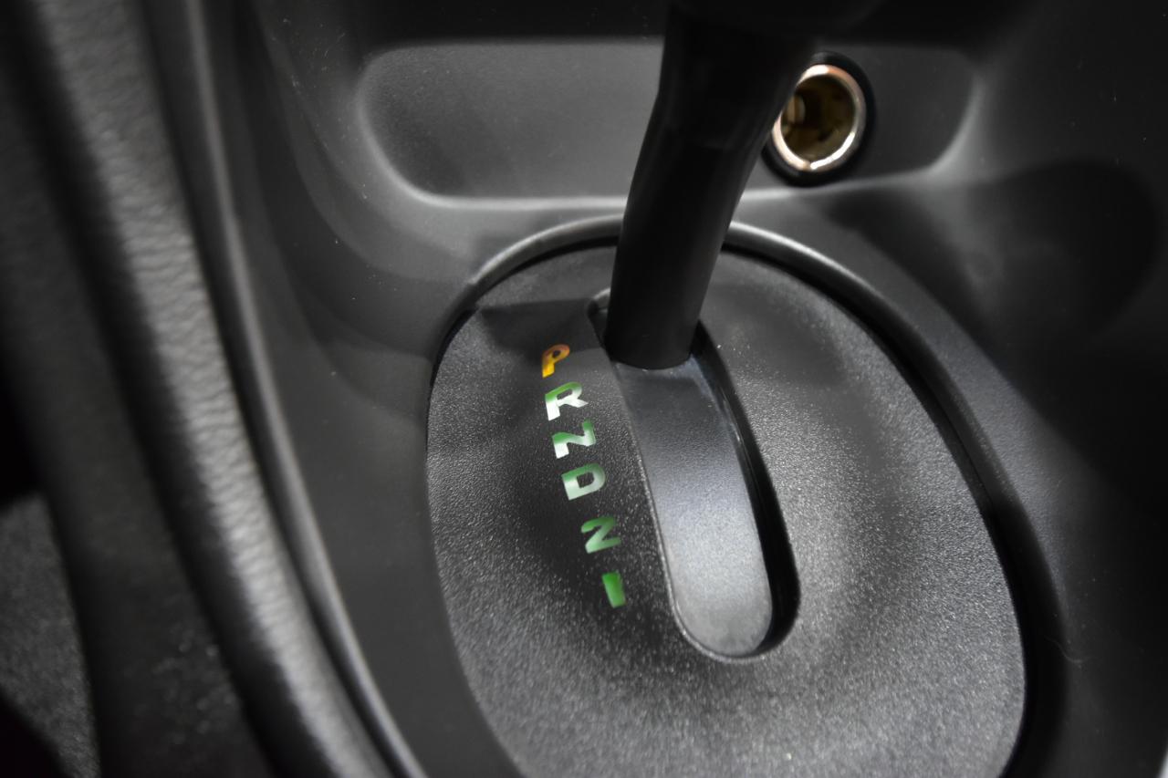 Ford Mustang 2dr Cpe Premium Mach 1 2004