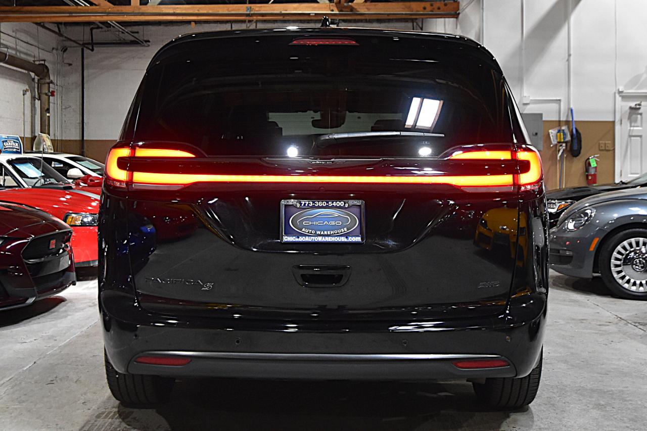 Chrysler Pacifica Touring L AWD 2024