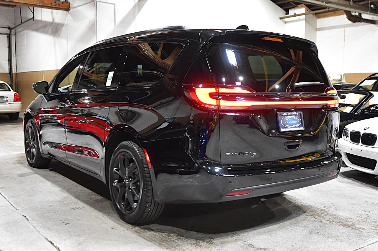 Chrysler Pacifica Touring L AWD 2024