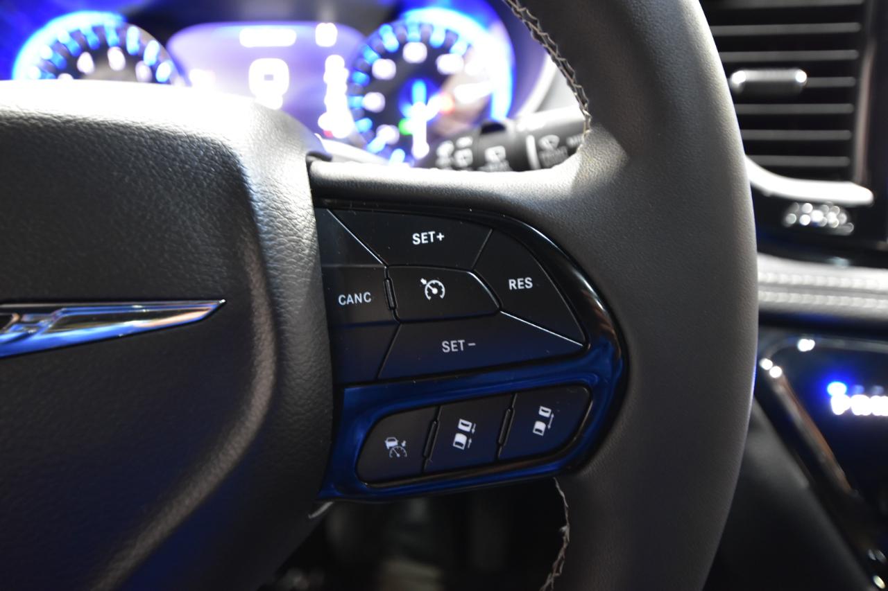 Chrysler Pacifica Touring L AWD 2024