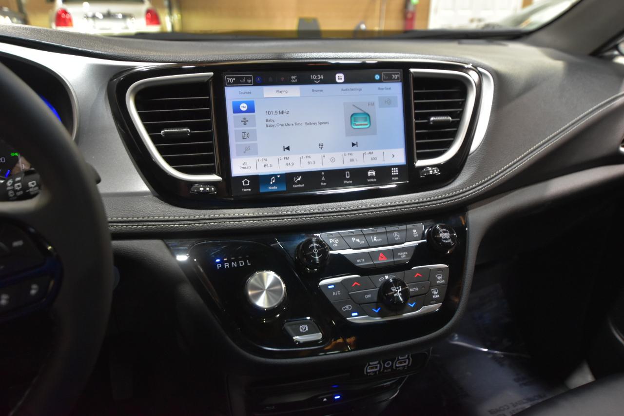 Chrysler Pacifica Touring L AWD 2024