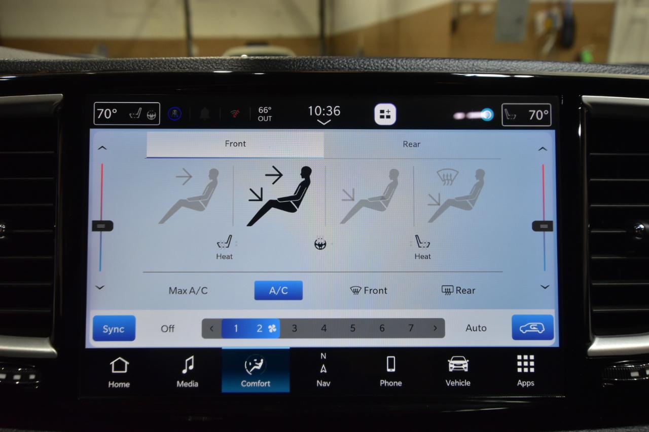 Chrysler Pacifica Touring L AWD 2024