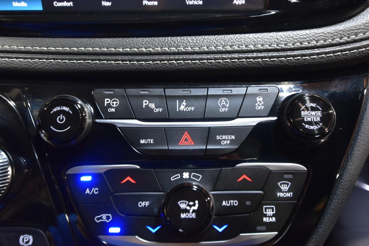 Chrysler Pacifica Touring L AWD 2024