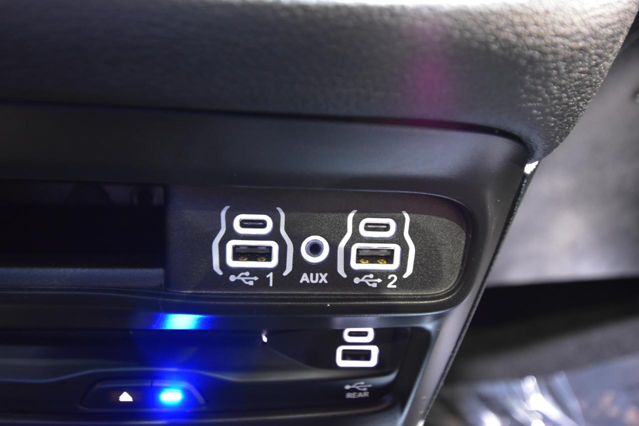 Chrysler Pacifica Touring L AWD 2024