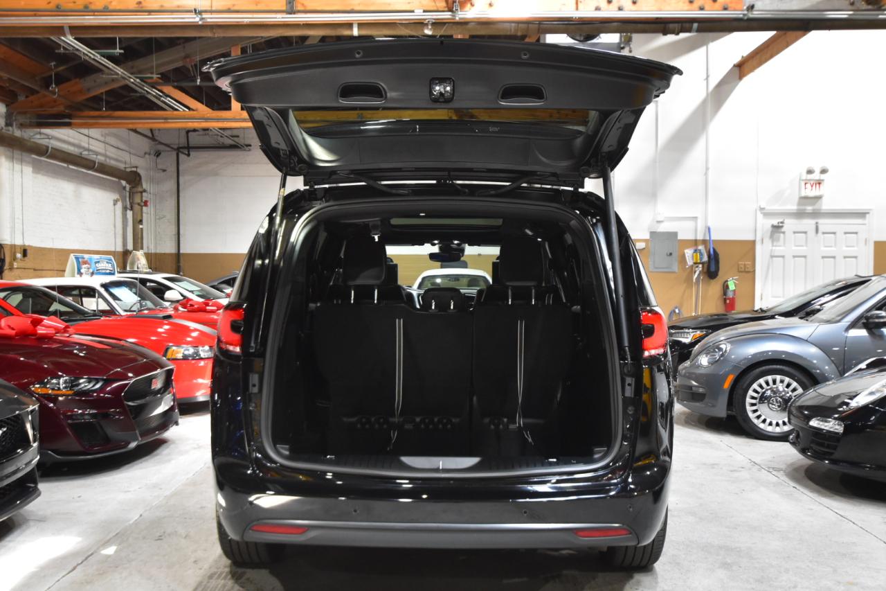 Chrysler Pacifica Touring L AWD 2024