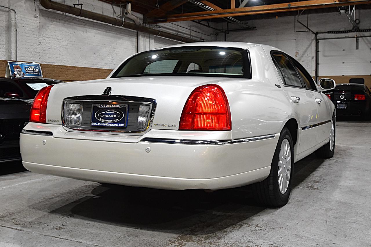 Lincoln Town Car 4dr Sdn Signature Limited 2005